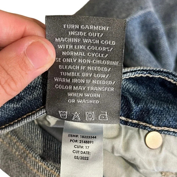 Torrid Perfect Slim Boot Classic Denim Mid-Rise Jean Sz. 18 NWT - Picture 9 of 11